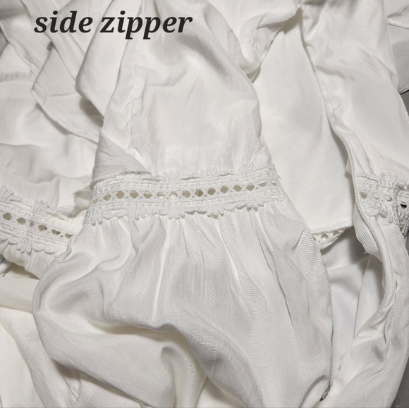 SIZE Large White Bohemian Maxi Dress with lace and ruffles V-neckline Light. - Picture 9 of 13